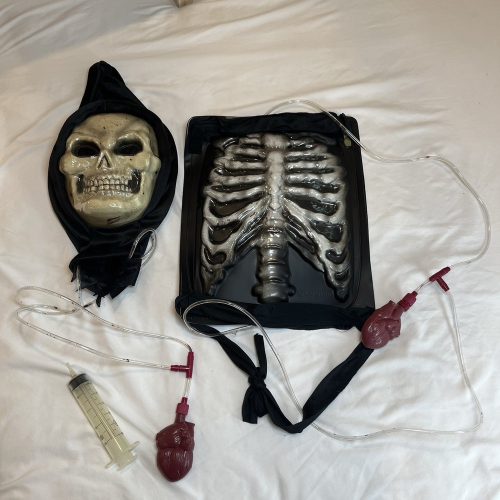 Halloween Costume Skeleton Bleeding Chest‎ Torso Heart Pump Mask